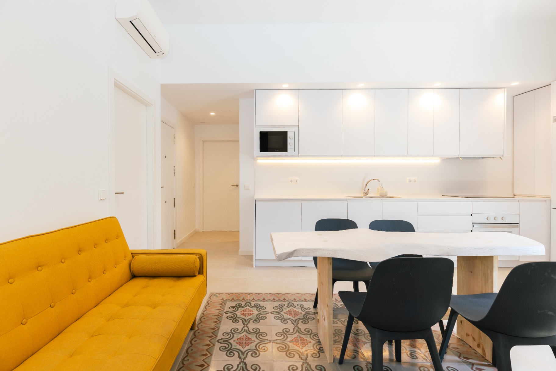 Open-plan kitchen and lounge